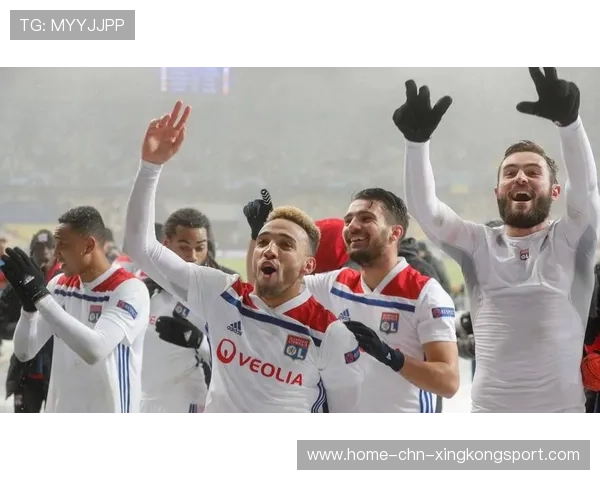 法甲里昂中场渗透精准，锋线高效终结：足球的艺术与战术完美结合